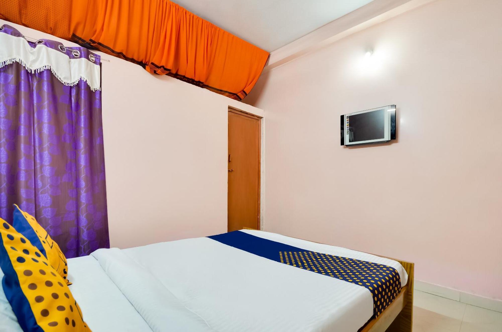 Hotel O Sri Murugan Lodge Коимбатур Экстерьер фото