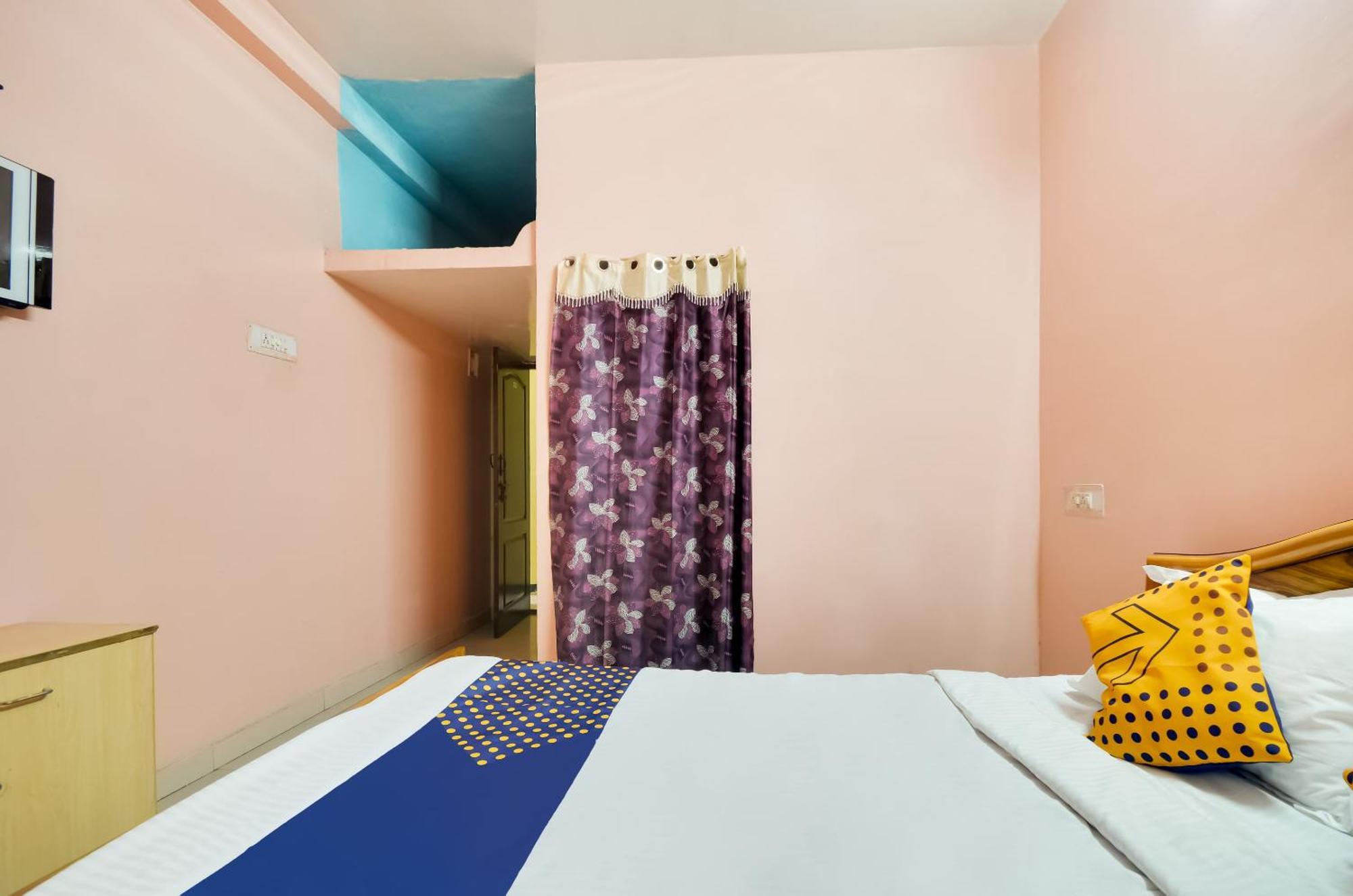 Hotel O Sri Murugan Lodge Коимбатур Экстерьер фото