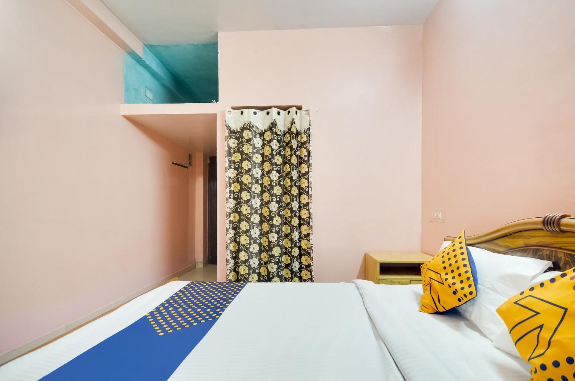 Hotel O Sri Murugan Lodge Коимбатур Экстерьер фото