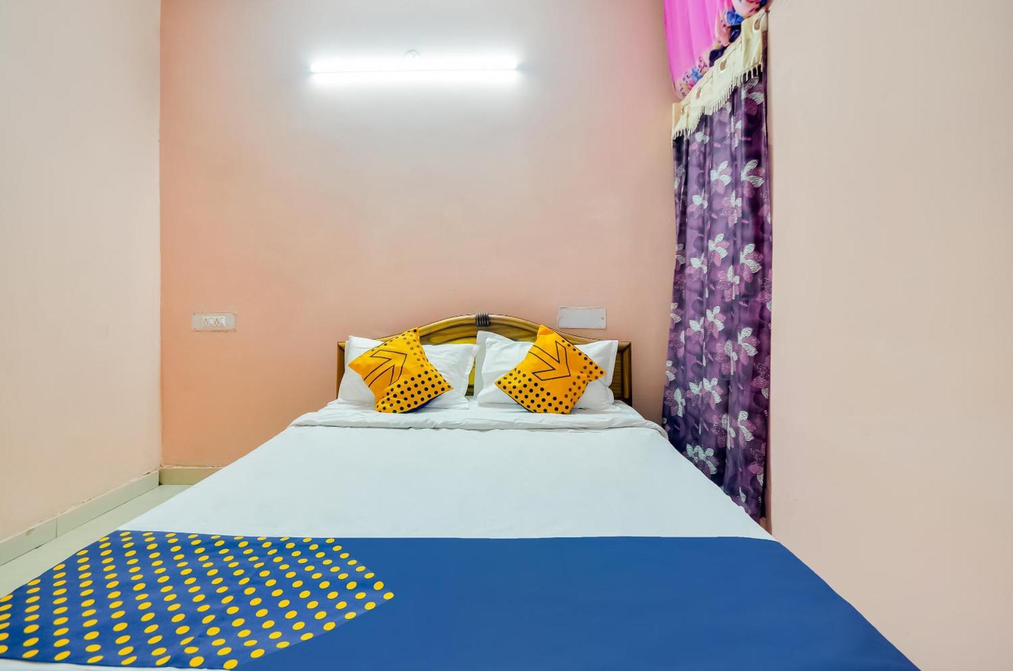 Hotel O Sri Murugan Lodge Коимбатур Экстерьер фото
